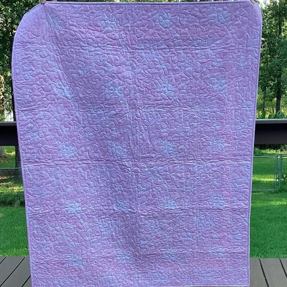 Quilted Home Bedding Throw in Green and Pink